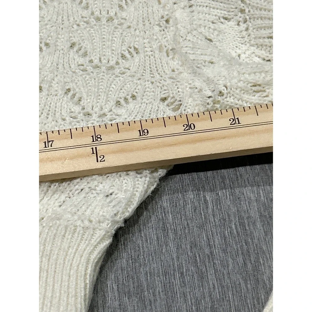 Divided‎ H M Cream Crochet Knit Cropped Sweater Size XS